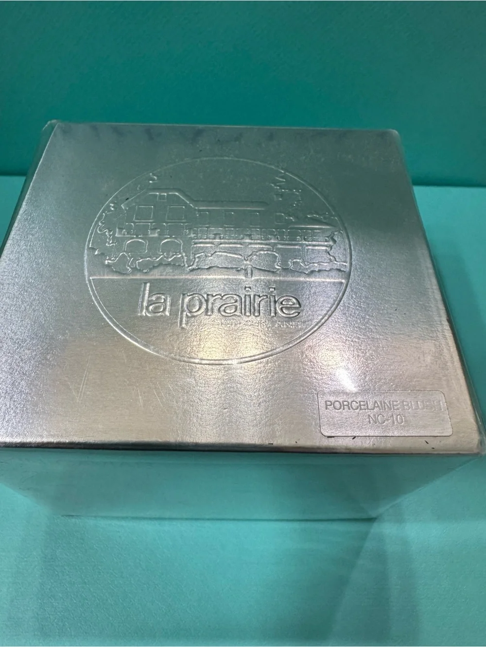 La Prairie luxurious powder